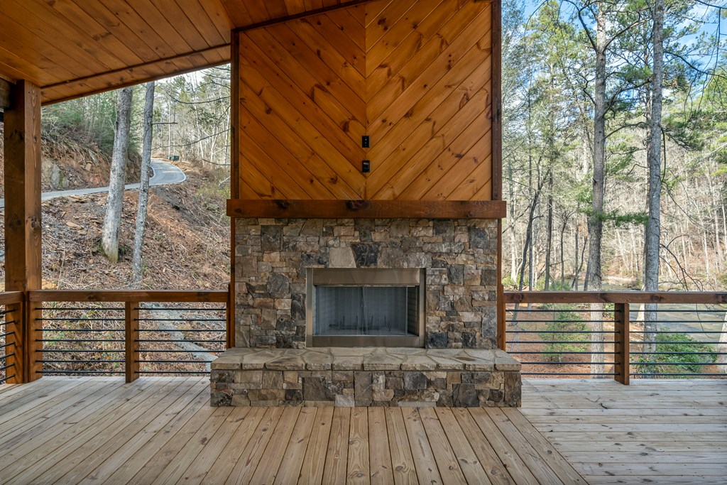 212 Fish Tale Cove Property Photo 43