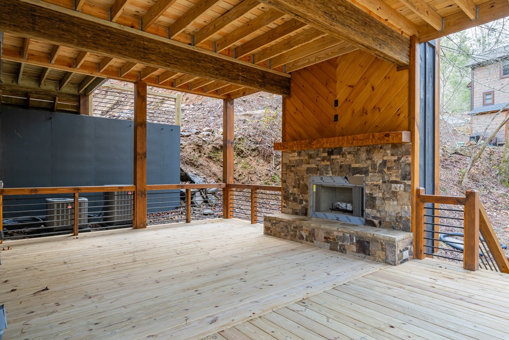 212 Fish Tale Cove Property Photo 47