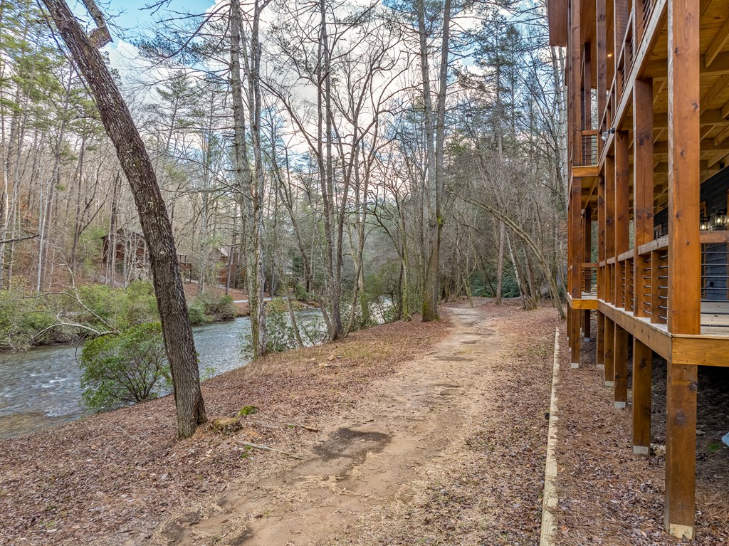 212 Fish Tale Cove Property Photo 54
