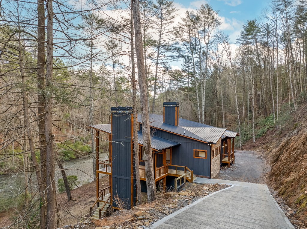 212 Fish Tale Cove Property Photo 56