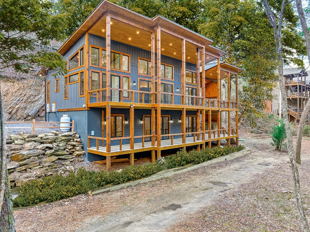 212 Fish Tale Cove Property Photo 57
