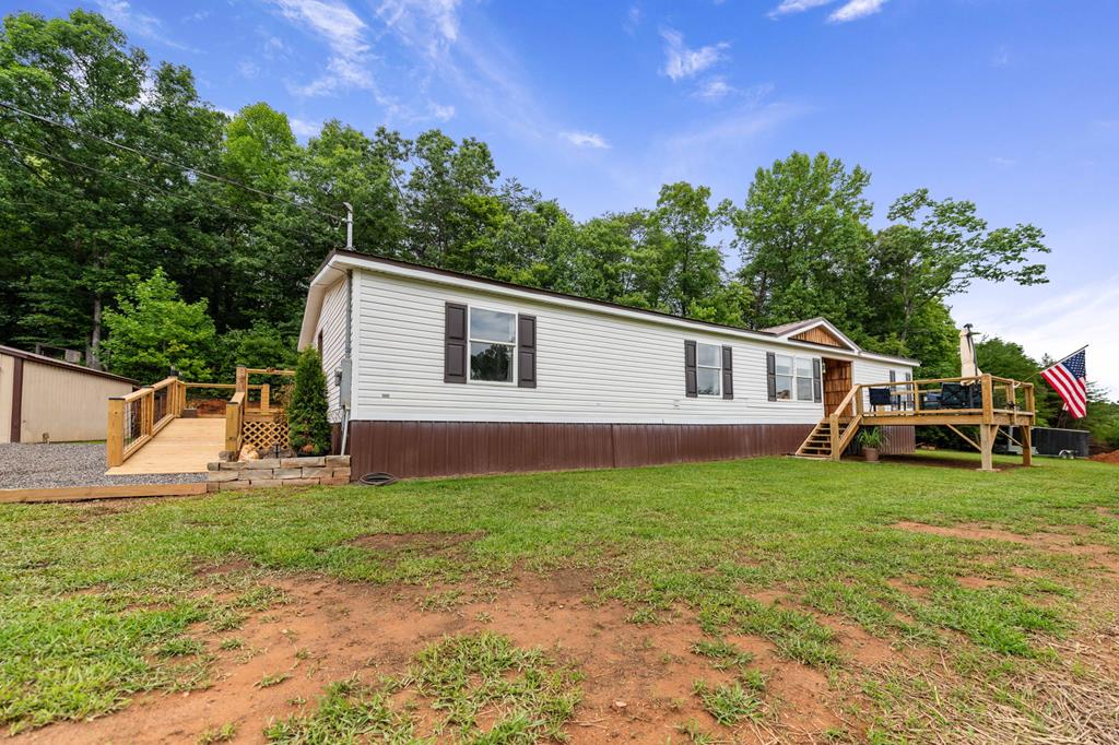 204 Queens Avenue Property Photo 1