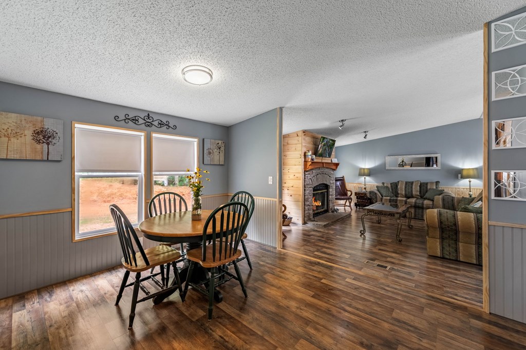 204 Queens Avenue Property Photo 15
