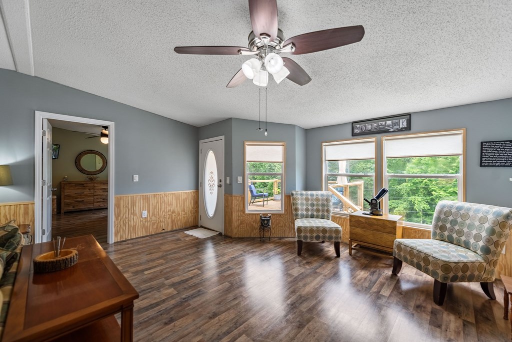 204 Queens Avenue Property Photo 21
