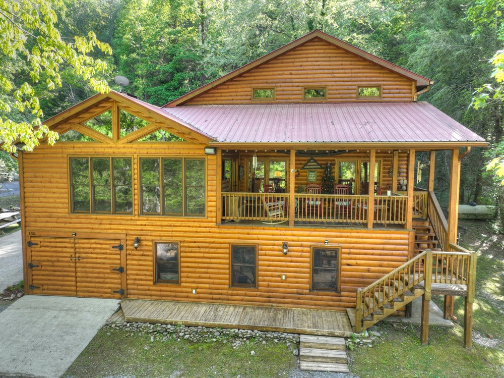 730 Riverside Lane Property Photo 14