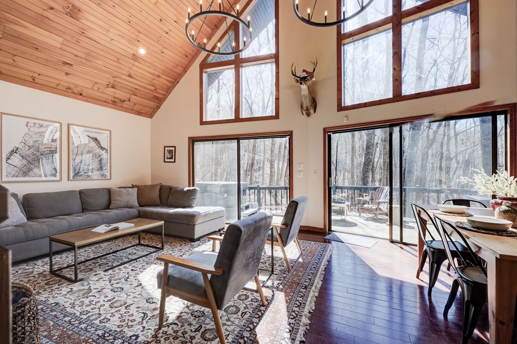 843 Fern Valley Road Property Photo 7