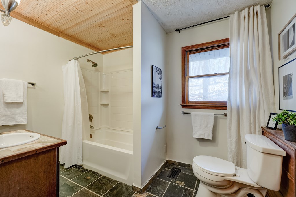 843 Fern Valley Road Property Photo 22