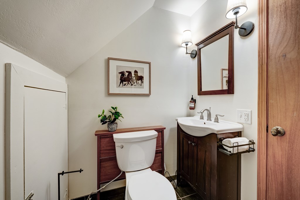 843 Fern Valley Road Property Photo 32