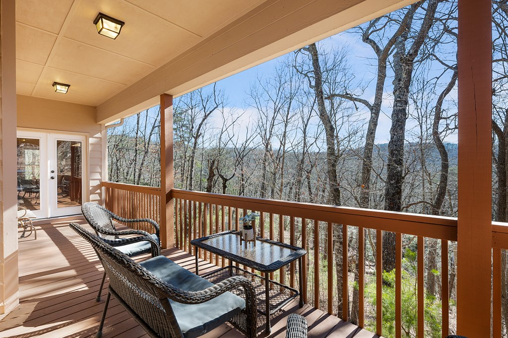 3184 Saint Andrews Way Property Photo 5