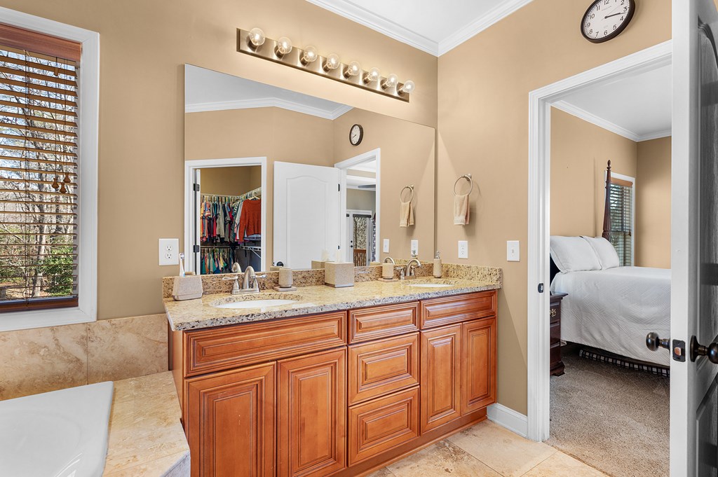 3184 Saint Andrews Way Property Photo 41