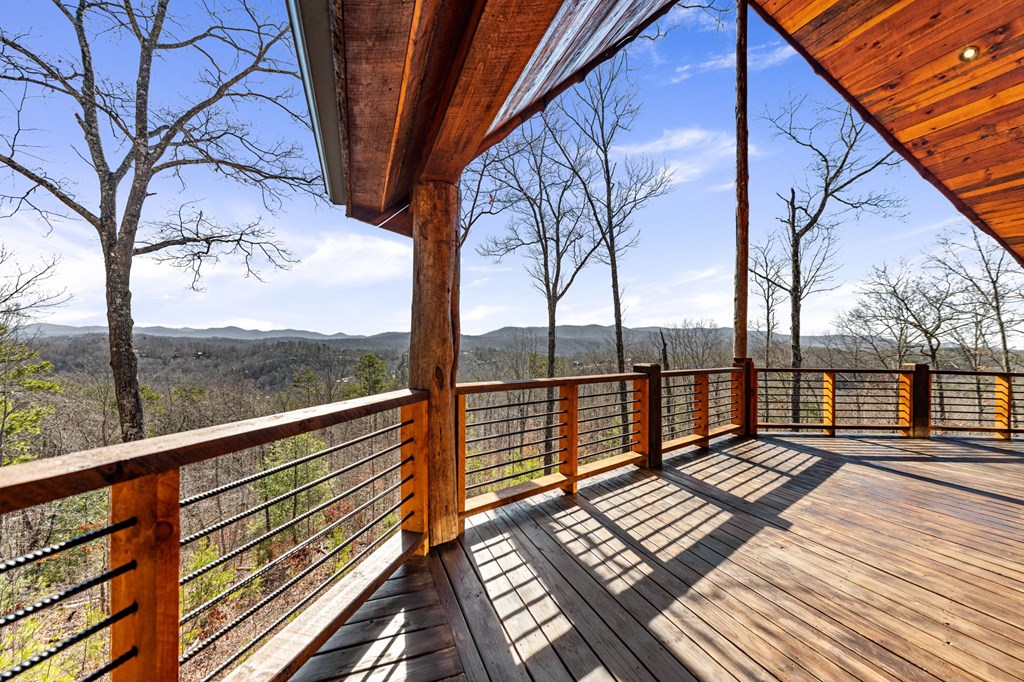 530 Century Lane Property Photo 2