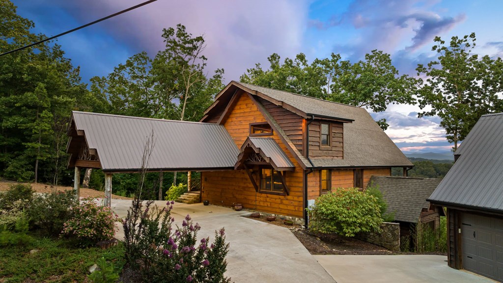 530 Century Lane Property Photo 4