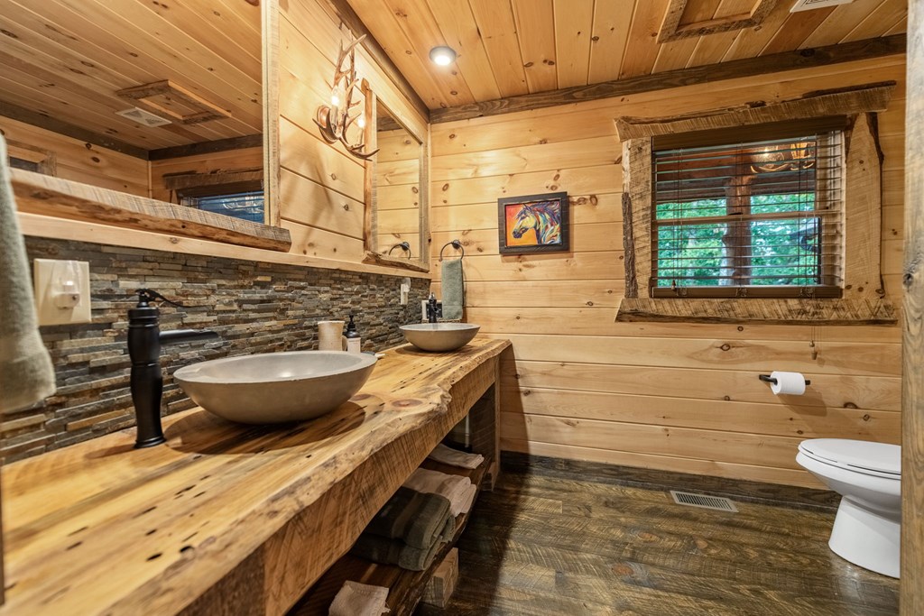 530 Century Lane Property Photo 24