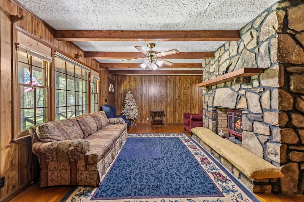 788 Lake Forest Drive Property Photo 16