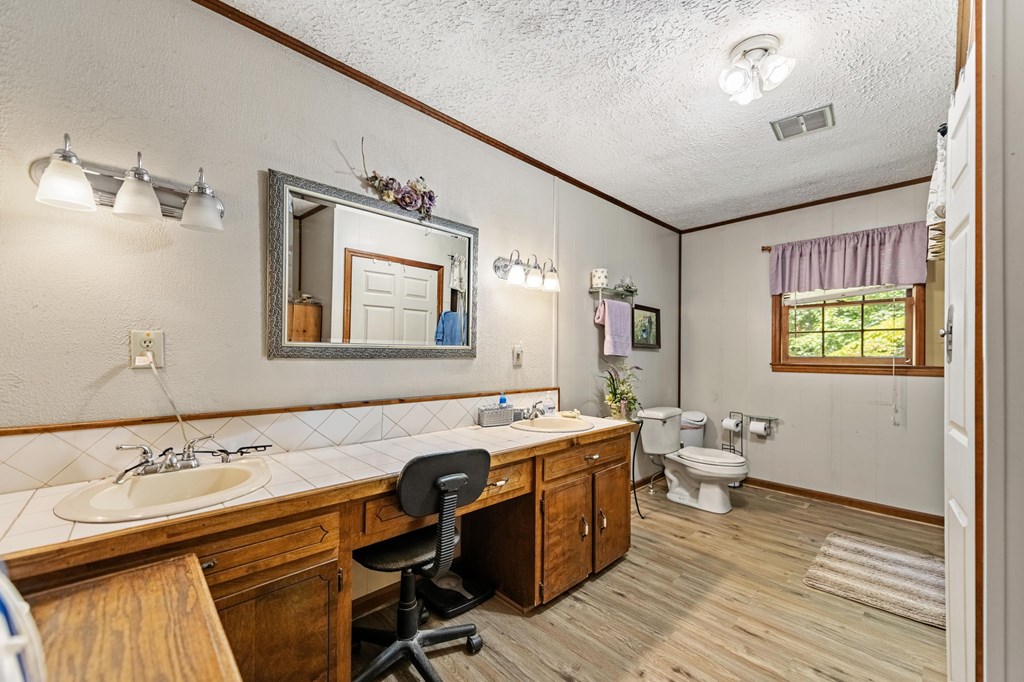 788 Lake Forest Drive Property Photo 18
