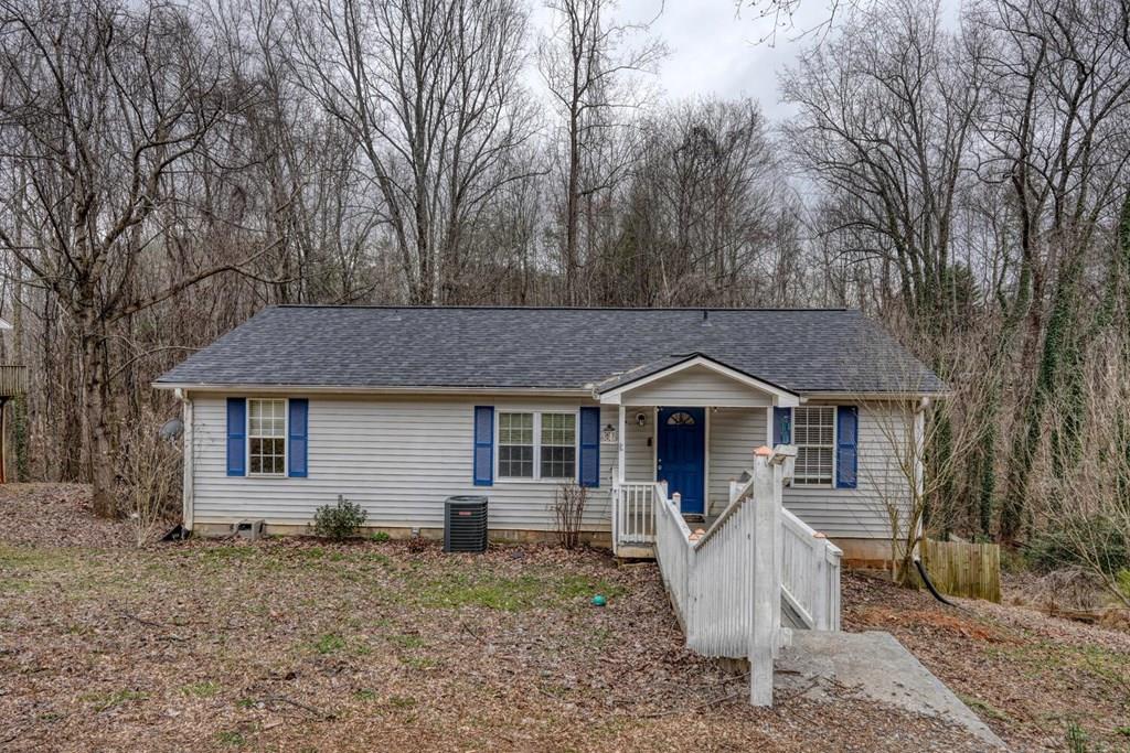 435 Pine Crest Circle Property Photo 1