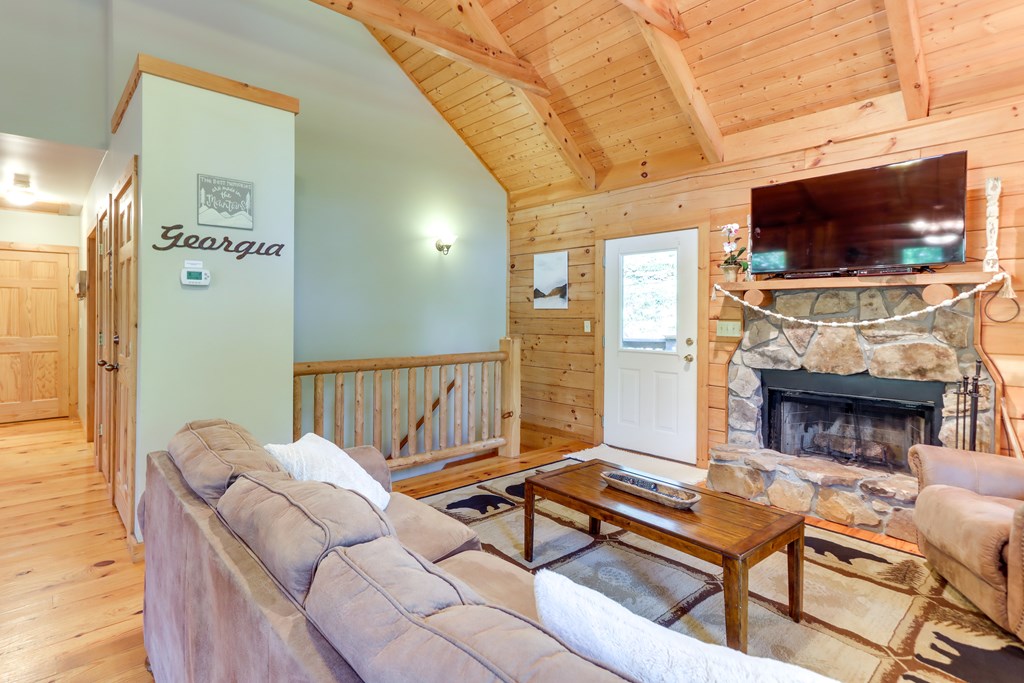 223 Novena Court Property Photo 10