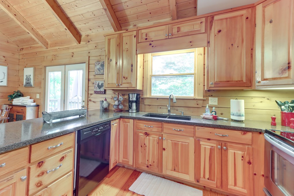 223 Novena Court Property Photo 12