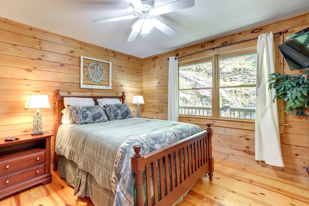 223 Novena Court Property Photo 13