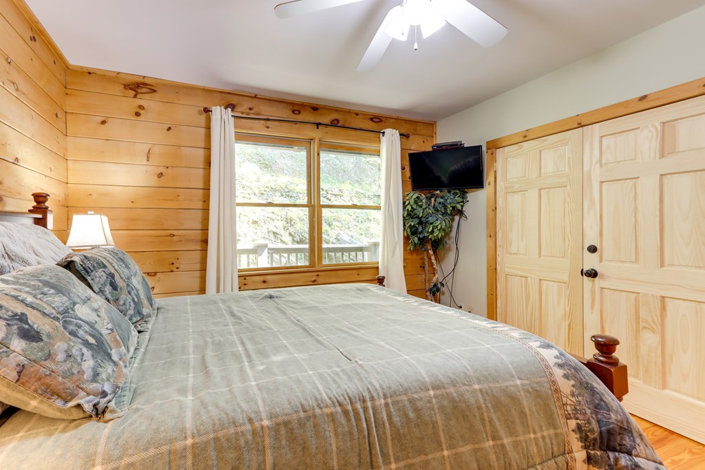 223 Novena Court Property Photo 14