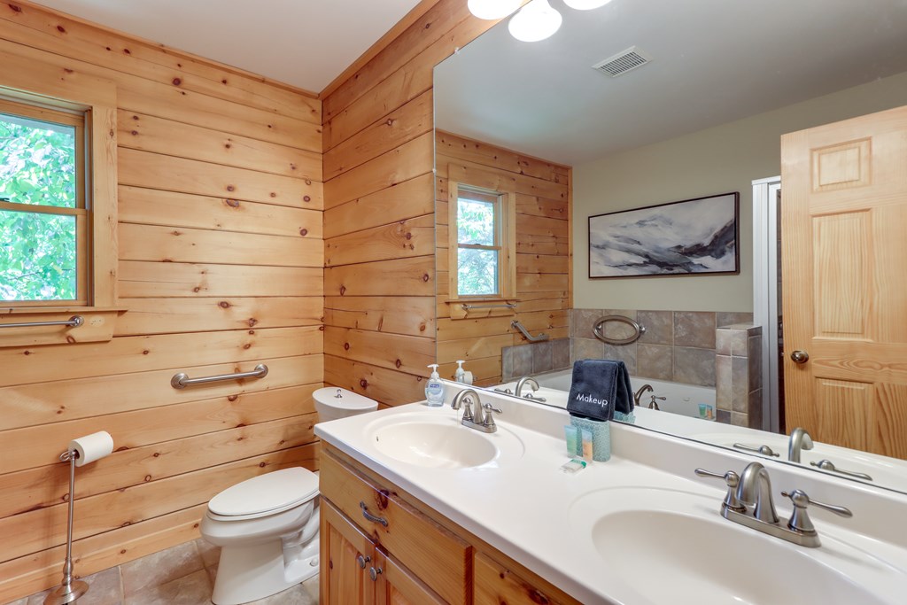 223 Novena Court Property Photo 16