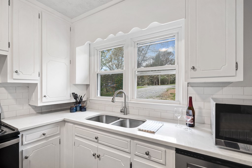 60 Grady Street Property Photo 6