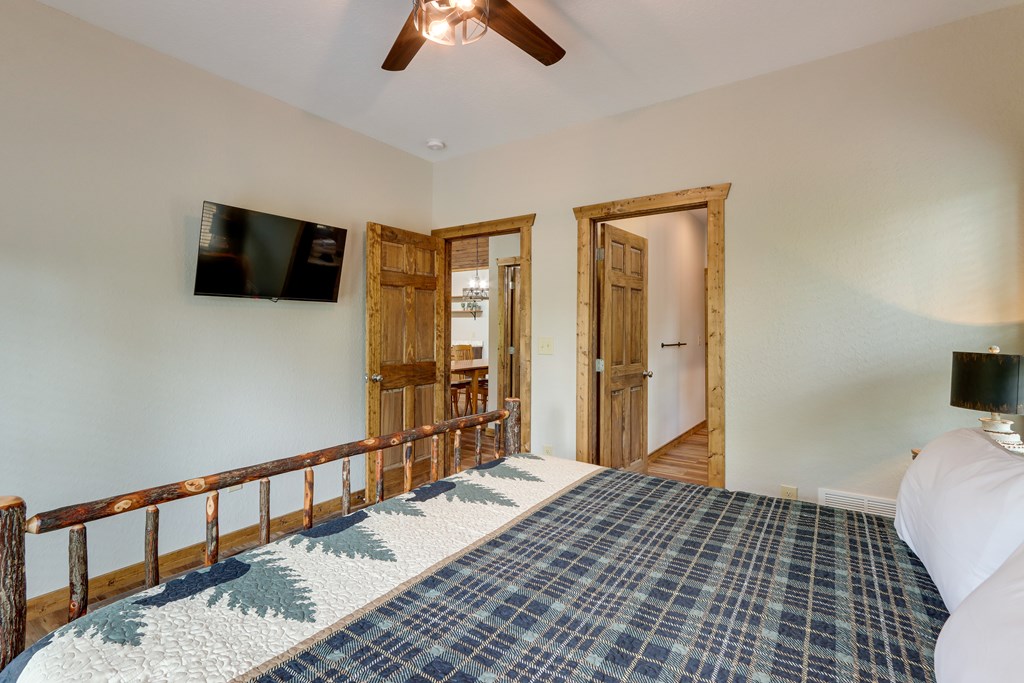 487 Hillsdale Drive Property Photo 25