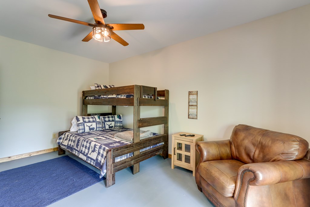 487 Hillsdale Drive Property Photo 34