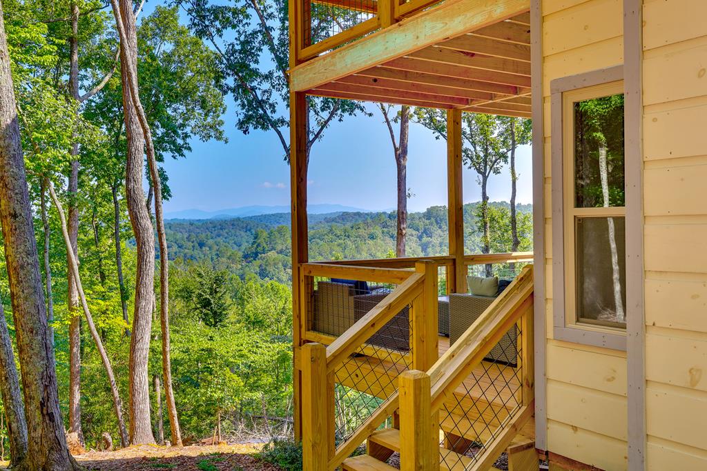 736 Mooring Drive Property Photo 1