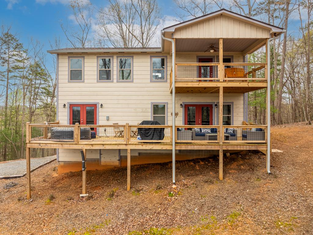 736 Mooring Drive Property Photo 3