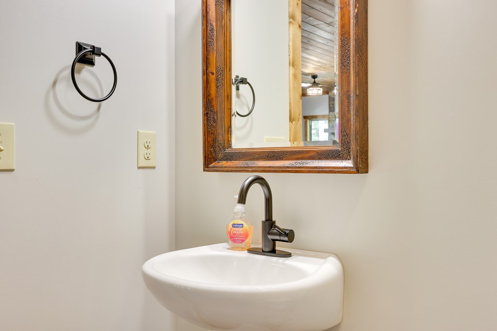 736 Mooring Drive Property Photo 20