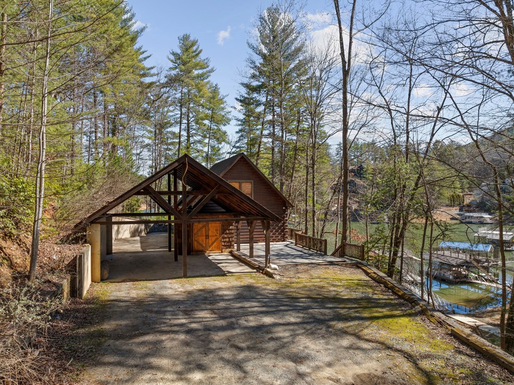 140 Tall Timber Lane Property Photo 6