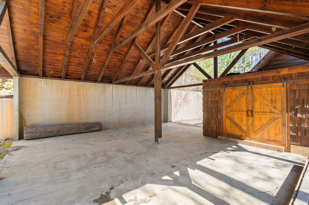 140 Tall Timber Lane Property Photo 8