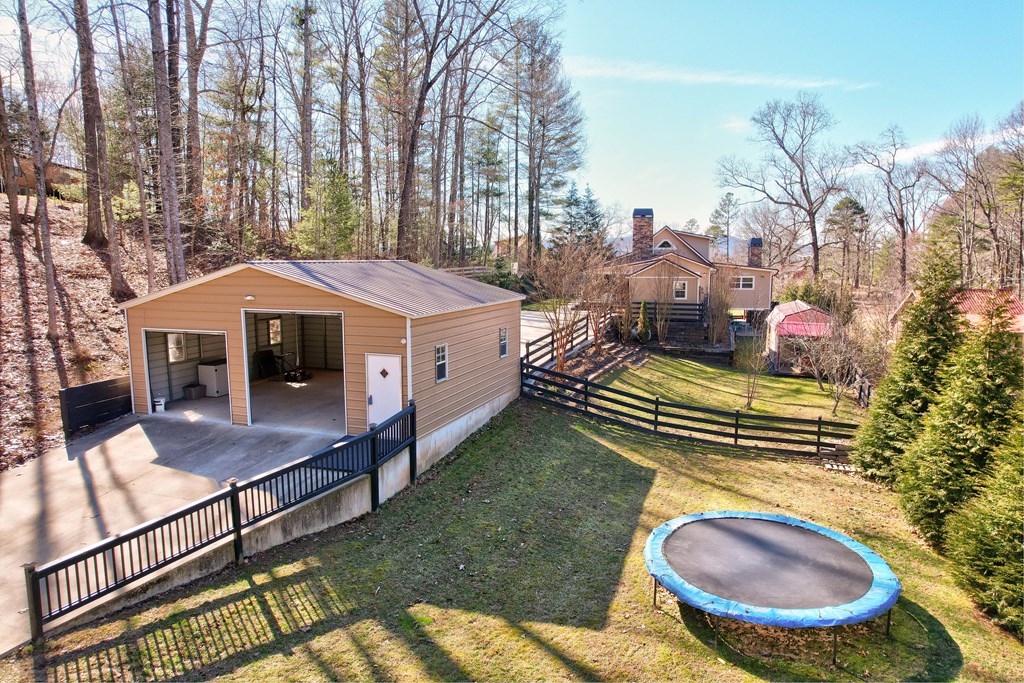 59 Treetop Lane Property Photo 2