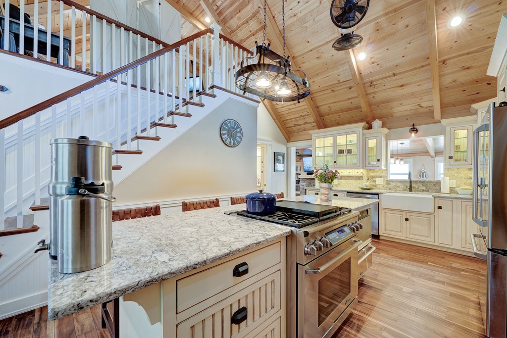 59 Treetop Lane Property Photo 14