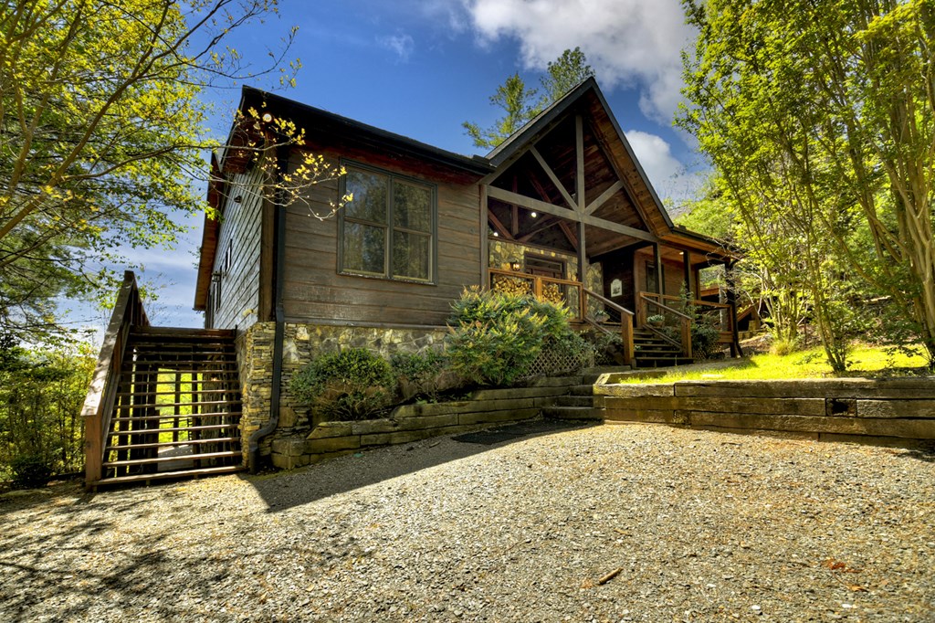 670 Magnolia Drive Property Photo 5