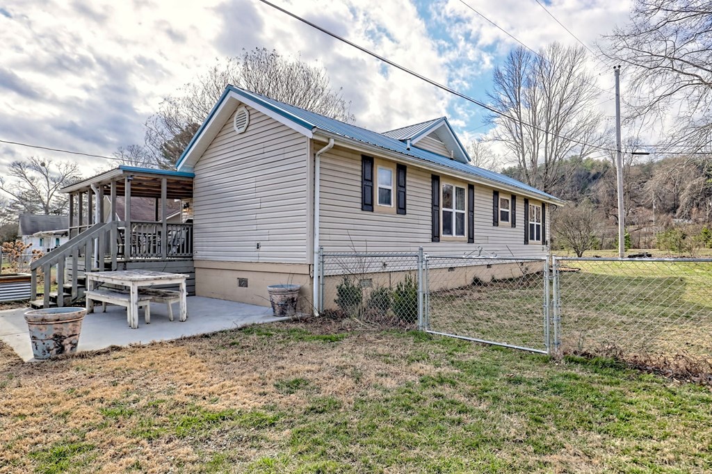 59 Lowell Street Property Photo 42
