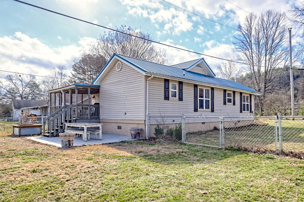 59 Lowell Street Property Photo 48