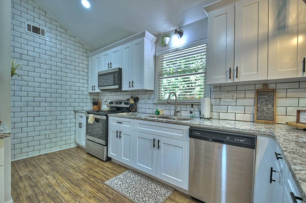 92 Cherry Lake Drive Property Photo 4