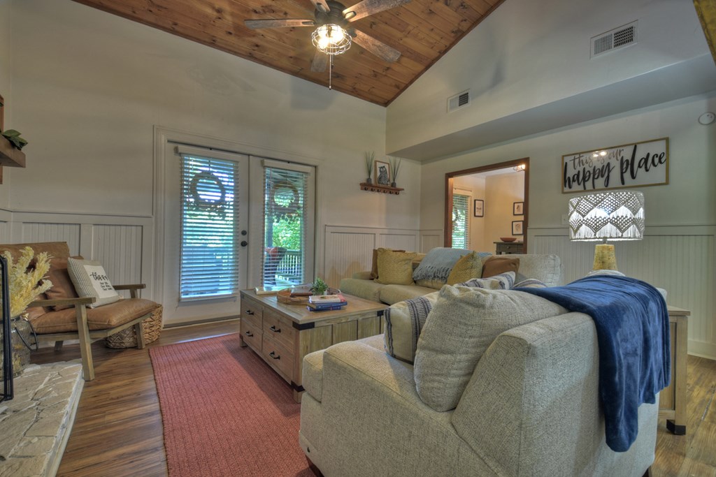 92 Cherry Lake Drive Property Photo 8
