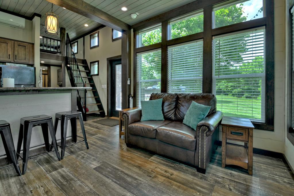 35 Mountain Meadows Circle Property Photo 4