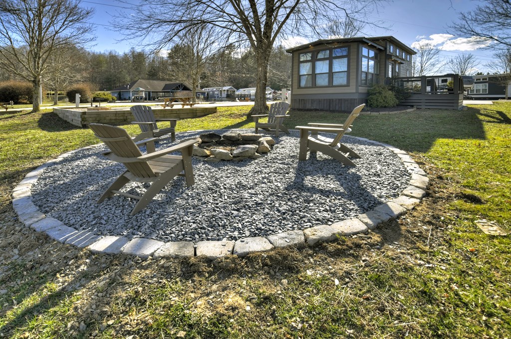 35 Mountain Meadows Circle Property Photo 5