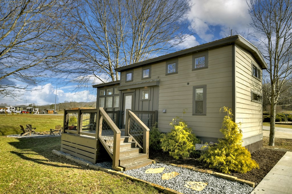 35 Mountain Meadows Circle Property Photo 8