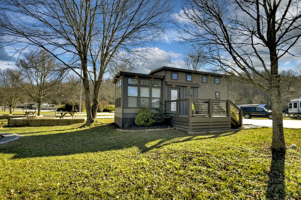 35 Mountain Meadows Circle Property Photo 11