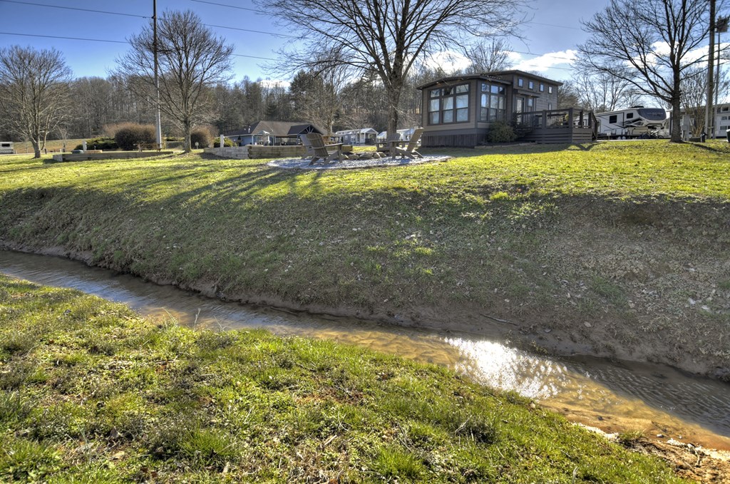35 Mountain Meadows Circle Property Photo 16