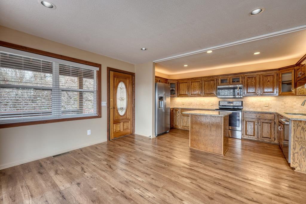 130 Hogans Run Property Photo 24