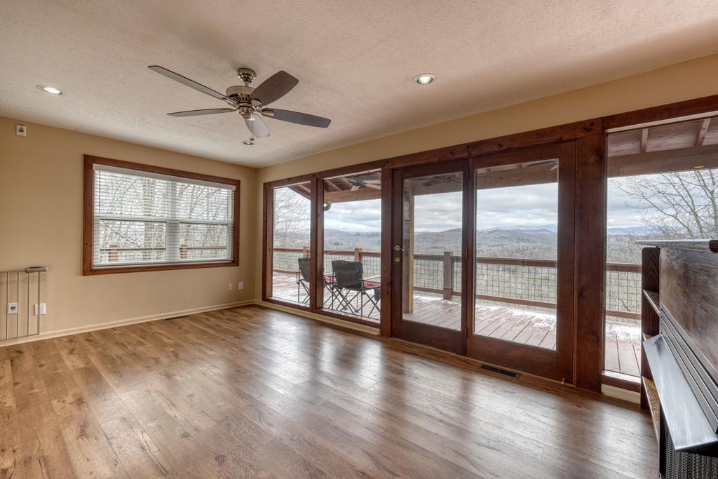 130 Hogans Run Property Photo 29