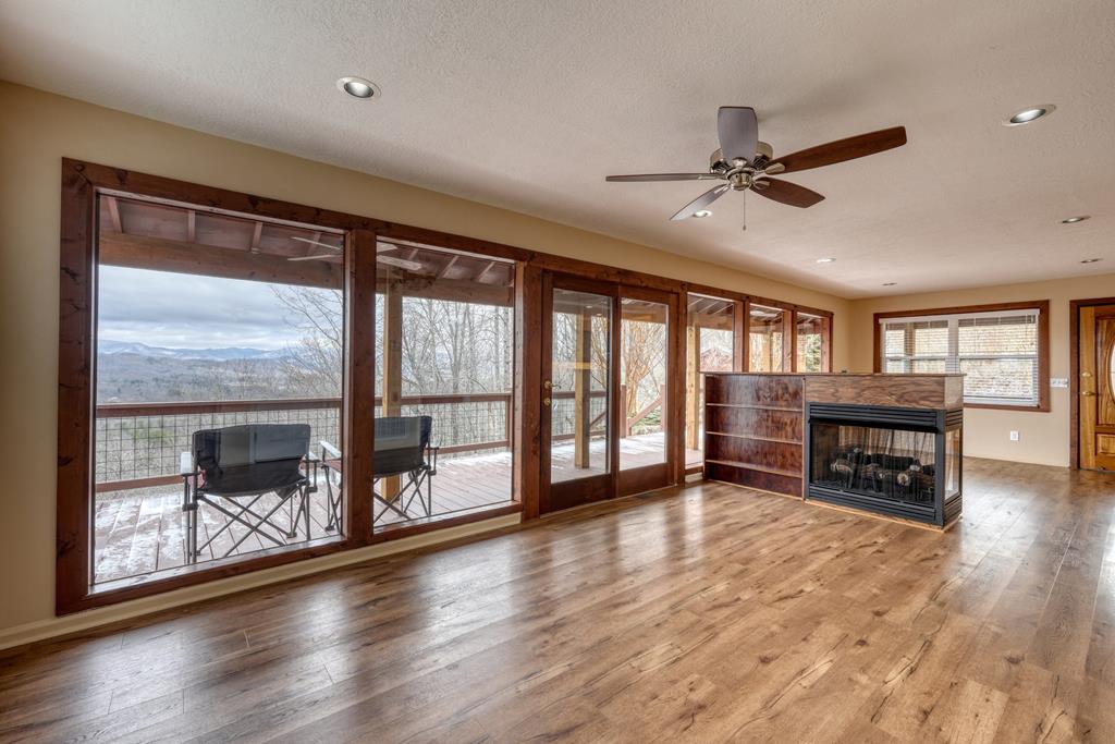 130 Hogans Run Property Photo 30