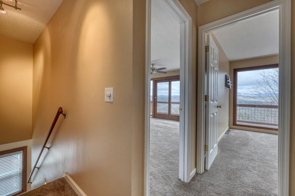 130 Hogans Run Property Photo 33