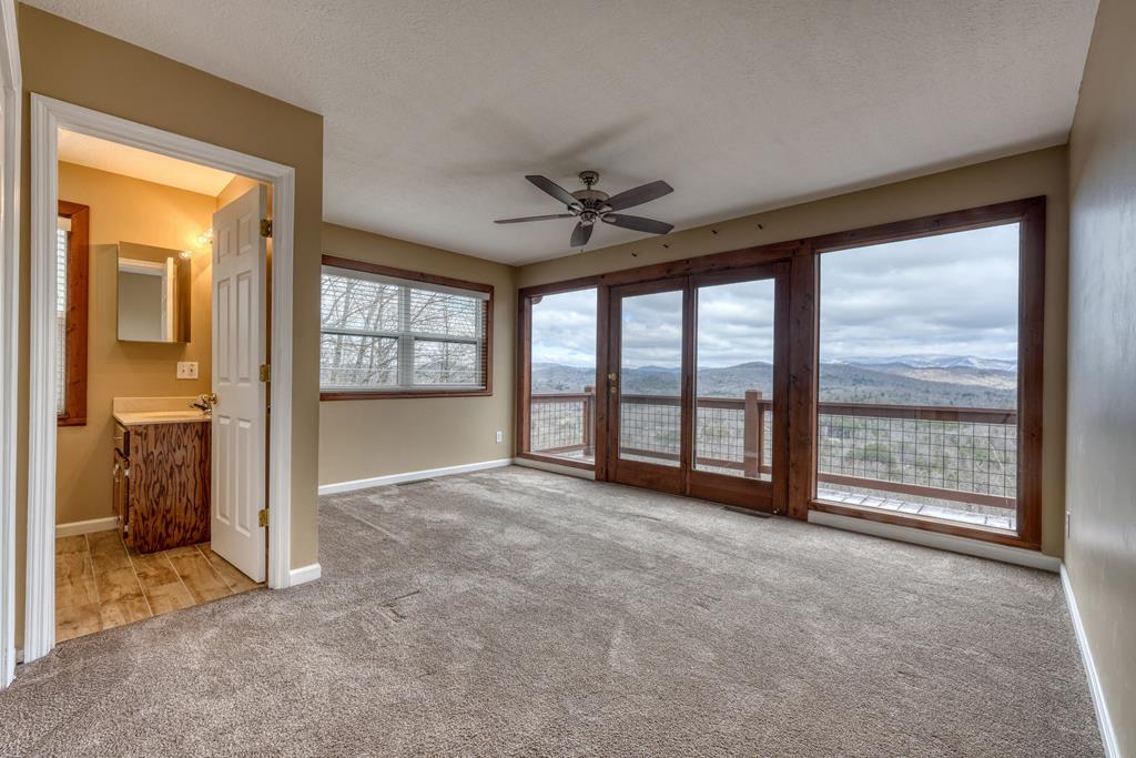 130 Hogans Run Property Photo 34